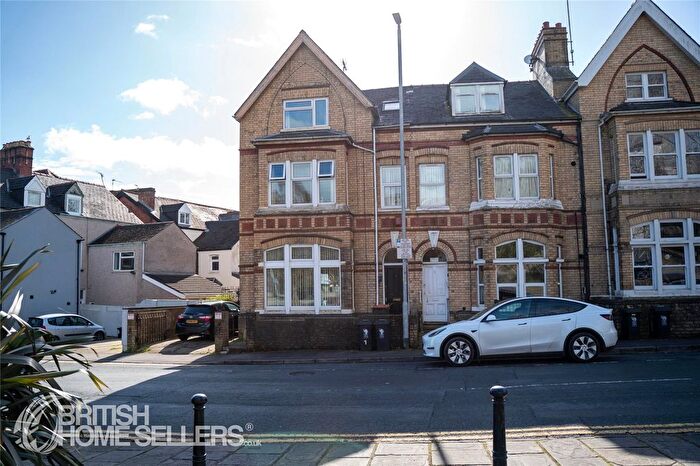 5 Bedroom Terraced House For Sale In Faulkner Road, Newport, NP20
