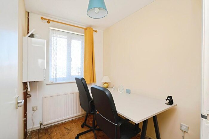 3 Bedroom Terraced House For Sale In Whitchurch Lane, Whitchurch, Bristol, BS14