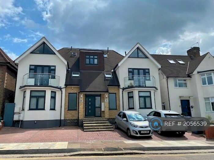 2 Bedroom Flat To Rent In St Andrews Road, London, NW11