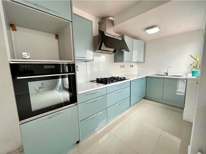 3 Bedroom House To Rent In Grayswood Avenue, CV5