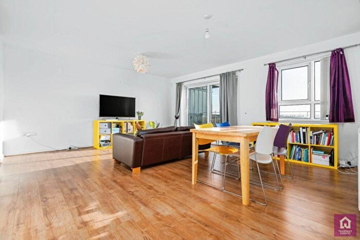 2 Bedroom Flat For Sale In The Waterfront, Openshaw, Sports City, Manchester City Centre, M11