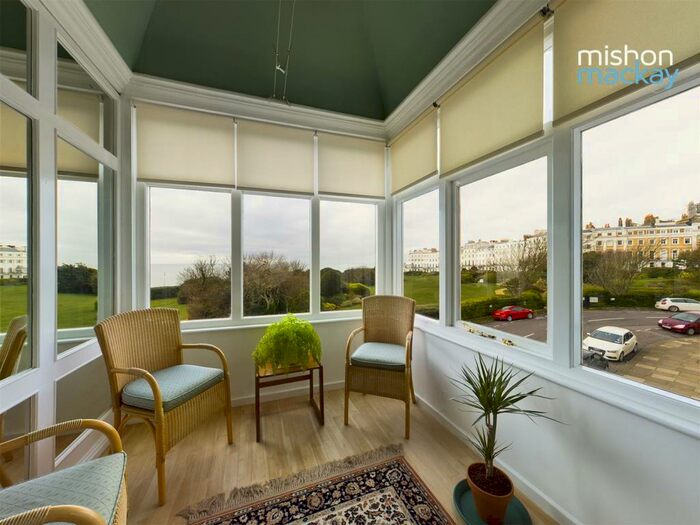 3 Bedroom Apartment To Rent In Lewes Crescent, Brighton, BN2