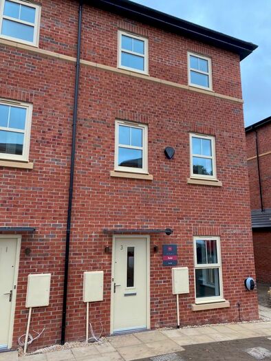 2 Bedroom Terraced House To Rent In Middleham Lane, Leeds, LS14