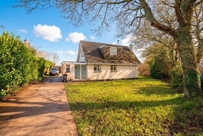 3 Bedroom Property To Rent In Hele Lane Hill, Black Dog, Crediton, EX17