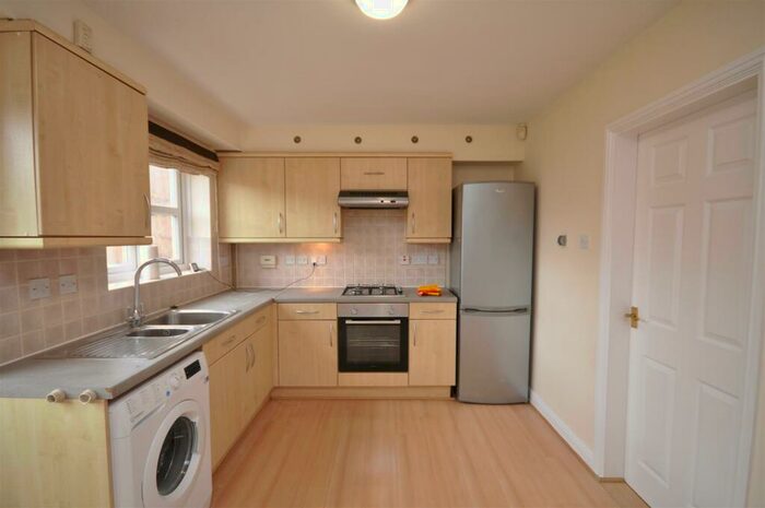 2 Bedroom End Of Terrace House To Rent In Chesterton Drive, Leamington Spa, CV31