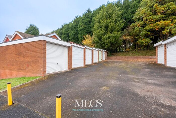 Parking To Rent In Garage Wentworth Way, Birmingham, West Midlands, B32