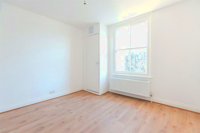 1 Bedroom Apartment To Rent In Caledonian Road, Islington, London, N1