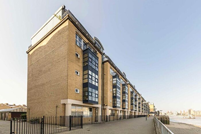 2 Bedroom Flat To Rent In Rotherhithe Street, Rotherhithe, SE16