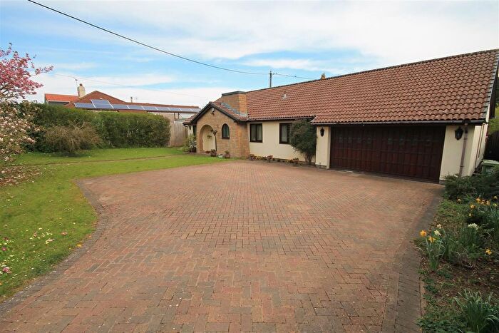 4 Bedroom Detached Bungalow For Sale In Ram Hill, Coalpit Heath, Bristol, BS36