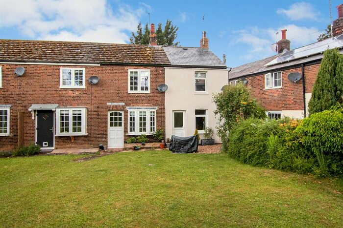 1 Bedroom End Of Terrace House For Sale In Studham Lane, Dagnall, Berkhamsted, HP4