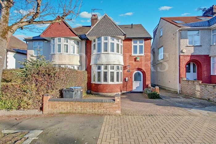 4 Bedroom Semi-Detached House To Rent In Vincent Gardens, London, NW2