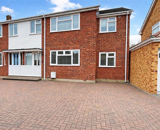 4 Bedroom Semi-Detached House For Sale In Bristowe Avenue, Great Baddow, Chelmsford, CM2