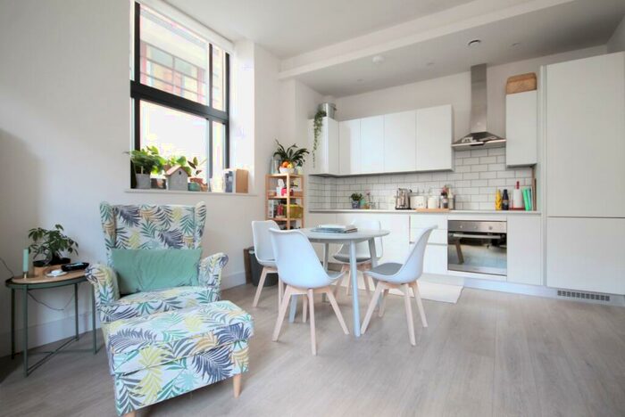 1 Bedroom Flat To Rent In Cambridge House, Mayes Road, Haringay, N22