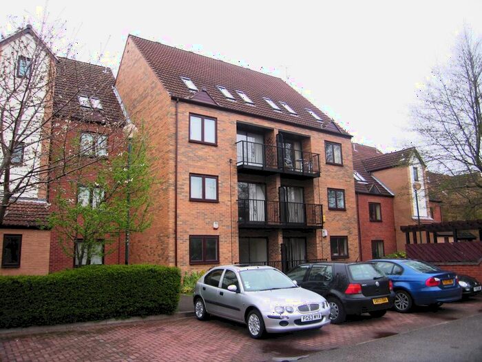 2 Bedroom Apartment To Rent In Heron Wharf, Castle Marina, Nottingham, NG7