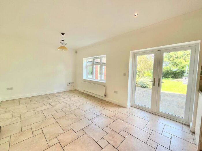 4 Bedroom Detached House For Sale In Chestnut Avenue, Shavington, CW2