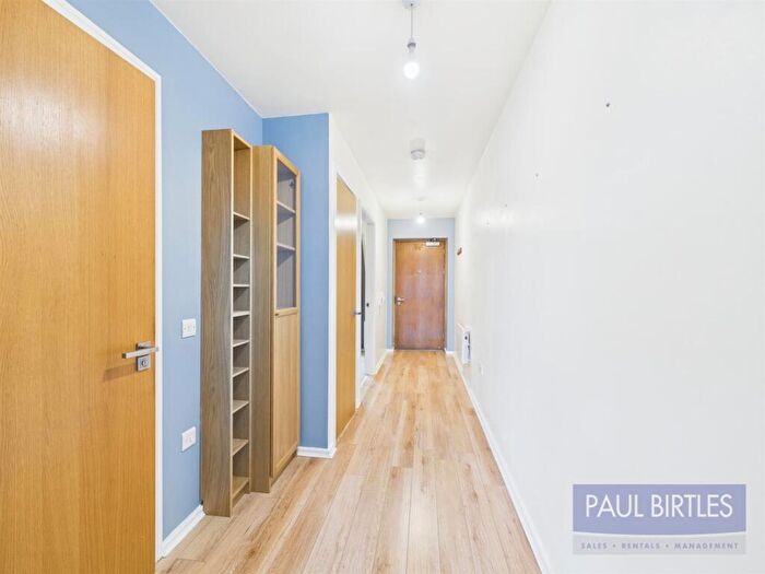 1 Bedroom Flat For Sale In Eden Square, Flixton Road, Urmston, M41
