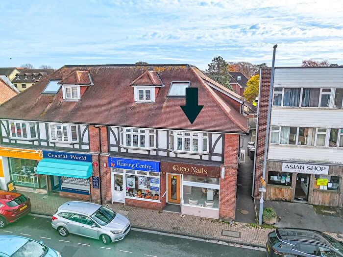 2 Bedroom Flat For Sale In Lymington Road, Highcliffe, Christchurch, BH23