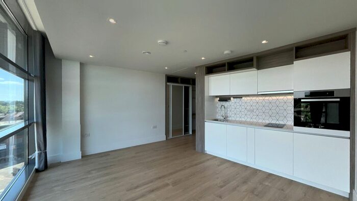 Studio To Rent In Station Road, Addlestone, KT15