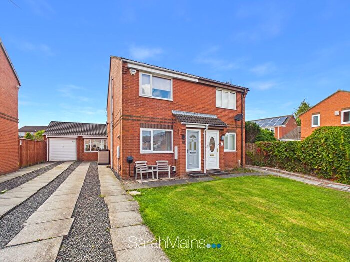 3 Bedroom Semi-Detached House For Sale In Parklands, Wardley, NE10