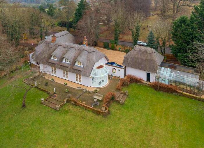 5 Bedroom Detached House For Sale In London Road, St Ippolyts, Hitchin, SG4