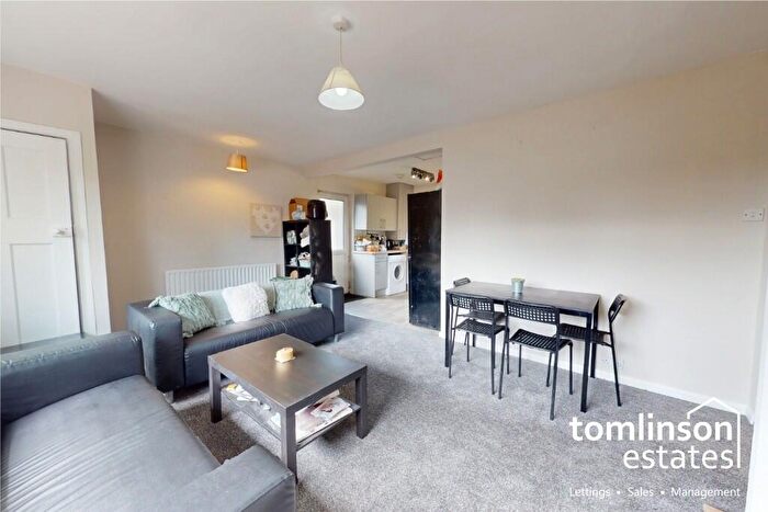 6 Bedroom Semi-Detached Bungalow For Sale In Orston Drive, Wollaton, NG8