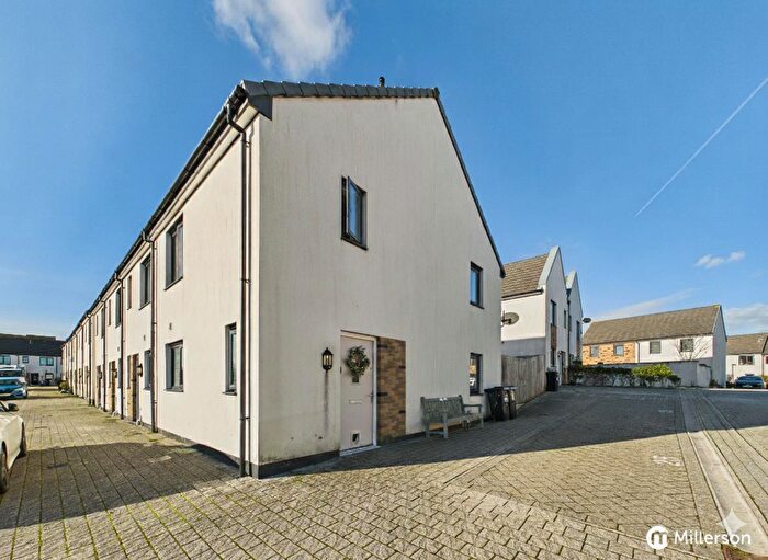 3 Bedroom End Terrace House For Sale In Walters Way, Camborne, TR14