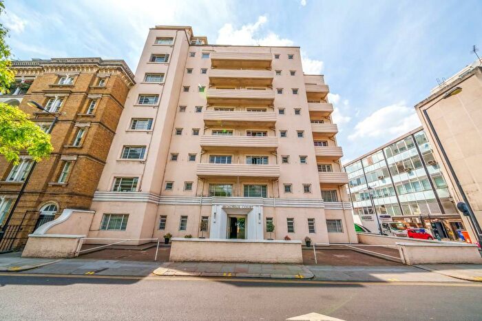 Studio To Rent In Palace Gardens Terrace, London, W8