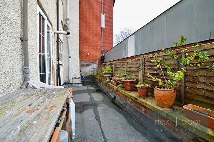 2 Bedroom Flat To Rent In Camberwell New Road, Camberwell, SE5