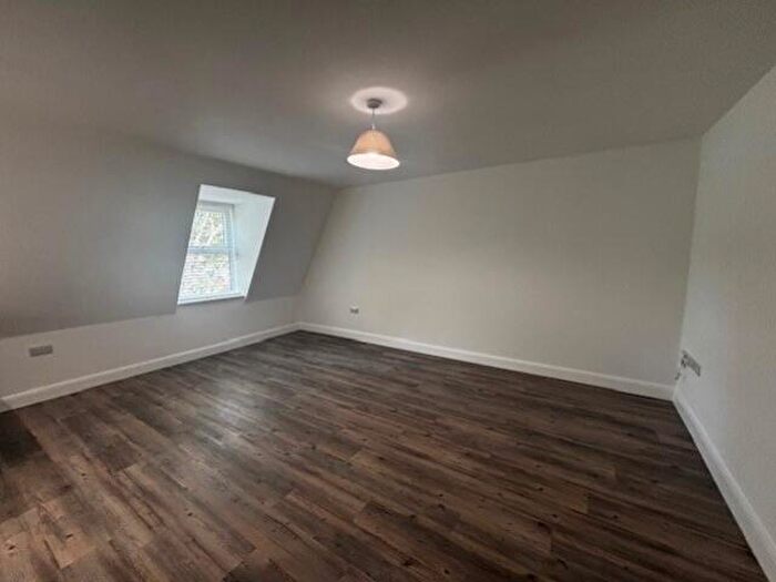 1 Bedroom Flat To Rent In Burford Road, Carterton, Oxon, OX18