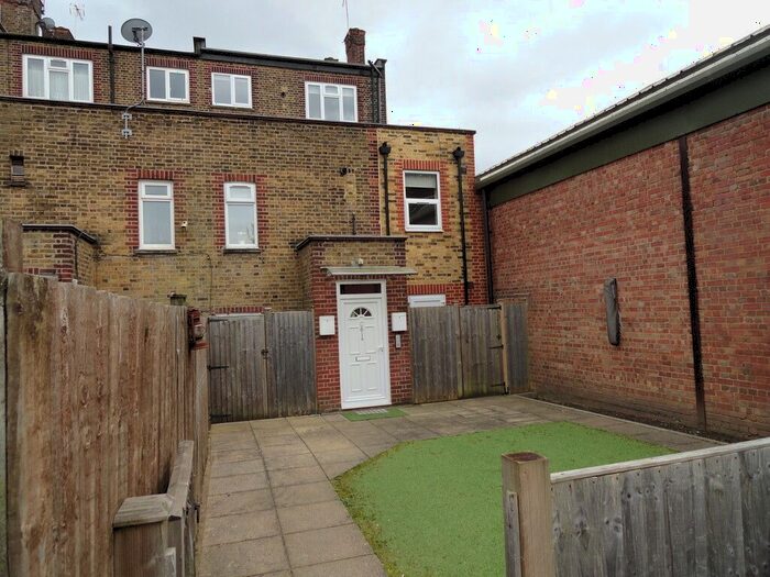 2 Bedroom Flat To Rent In Flat, A Station Road, North Harrow, Harrow, HA2