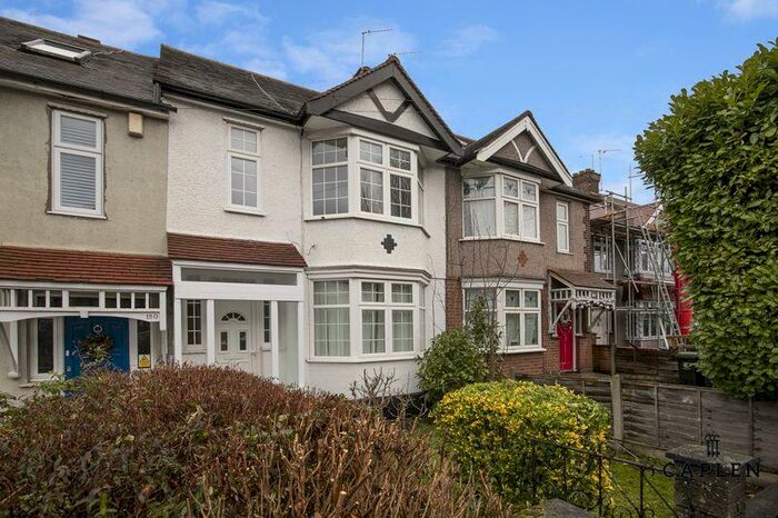 3 Bedroom Terraced House To Rent In Buckhurst Way, Buckhurst Hill, IG9
