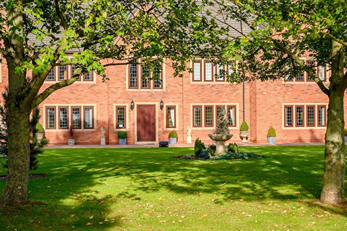 6 Bedroom Detached House For Sale In Breighton Hall, Breighton, YO8