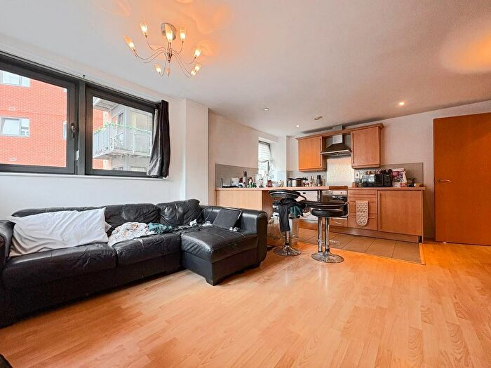 2 Bedroom Flat To Rent In Velocity East, City Walk, Leeds, LS11