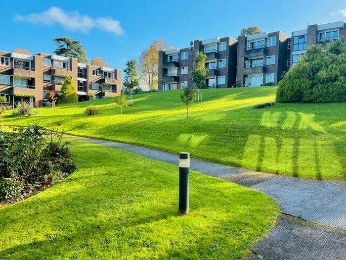 3 Bedroom Apartment To Rent In Knoll Court, Sneyd Park, Bristol, BS9
