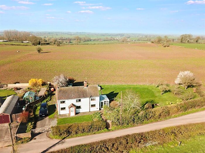 3 Bedroom Detached House For Sale In Green Lane, Whitgreave, Stafford, ST18