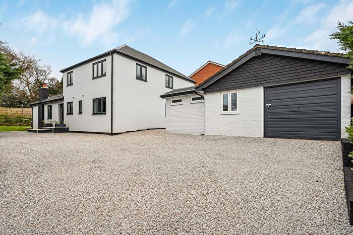 5 Bedroom Detached House For Sale In Lymington Bottom Road, Four Marks, Alton, Hampshire, GU34