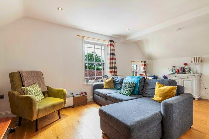 1 Bedroom Apartment To Rent In Denmark Street, Wokingham, RG40