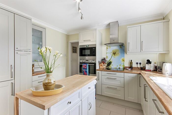 2 Bedroom Detached Bungalow For Sale In Brookmead, Hildenborough, Tonbridge, TN11