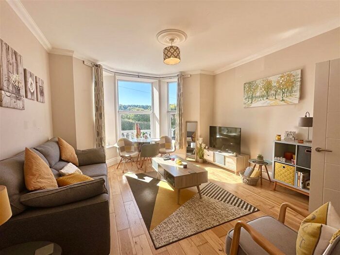 1 Bedroom Flat For Sale In Ashburnham Road, Hastings, TN35