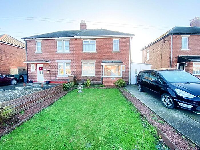 3 Bedroom Semi Detached House For Sale In Tynemouth Road, Howdon, Wallsend, NE28