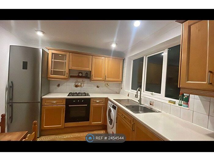 3 Bedroom Semi-Detached House To Rent In Great Grove, Bushey, Hertfordshire, WD23