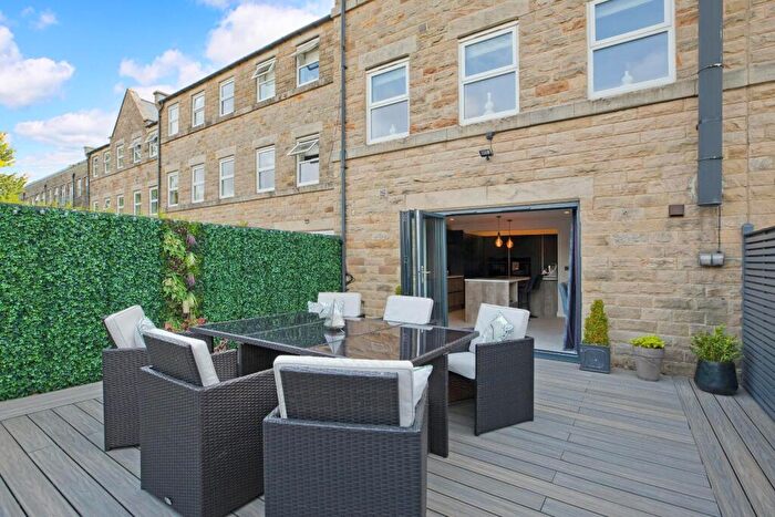 4 Bedroom House For Sale In Mill Fold, Addingham, LS29