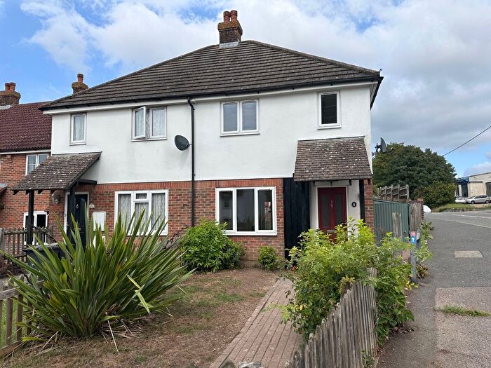 3 Bedroom End Terrace House For Sale In Shalmsford Street, Chartham, Canterbury, Kent, CT4