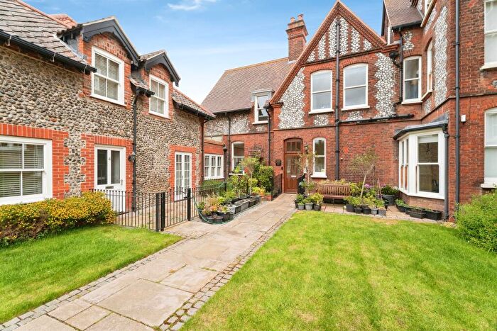 2 Bedroom Apartment For Sale In St. Margarets Road, Cromer, NR27
