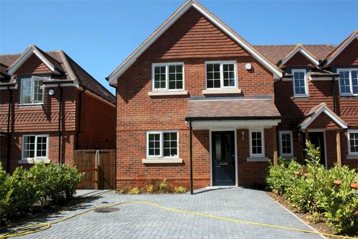 3 Bedroom Semi-Detached House To Rent In South Lane, Ash, Aldershot, GU12