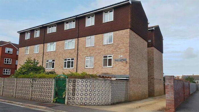1 Bedroom Flat To Rent In Stavordale Road, Weymouth, DT4