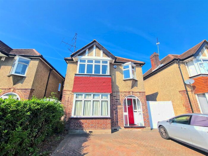3 Bedroom Detached House To Rent In Cleveland Road, Uxbridge, UB8
