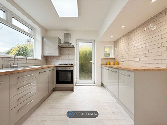 3 Bedroom Semi-Detached House To Rent In Manchester Road, Audenshaw, Manchester, M34
