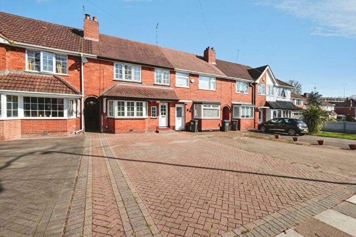 3 Bedroom Terraced House For Sale In Thornbridge Avenue, Birmingham, West Midlands, B42