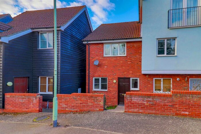 2 Bedroom Terraced House To Rent In The Green, Hadleigh, Ipswich, IP7